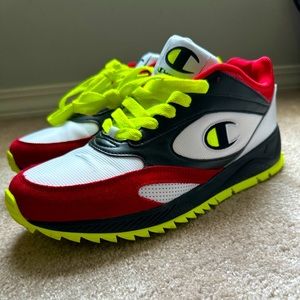 Champion - Relays  White/Red/Black/Yellow Like NEW